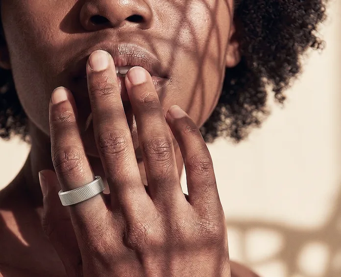 Martha Hooper wearing a Sensiq smart ring